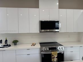 1028 NW 8th Ave, Fort Lauderdale FL 33311