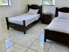 2701 NW 18th Ter, Oakland Park FL 33311