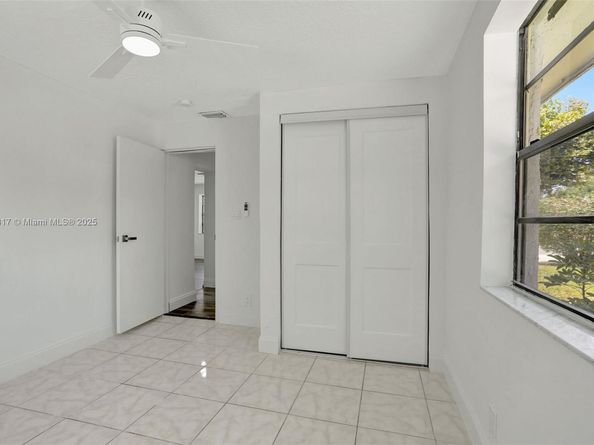 2701 NW 18th Ter, Oakland Park FL 33311