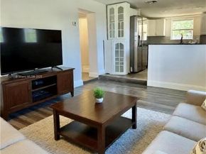 2701 NW 18th Ter, Oakland Park FL 33311