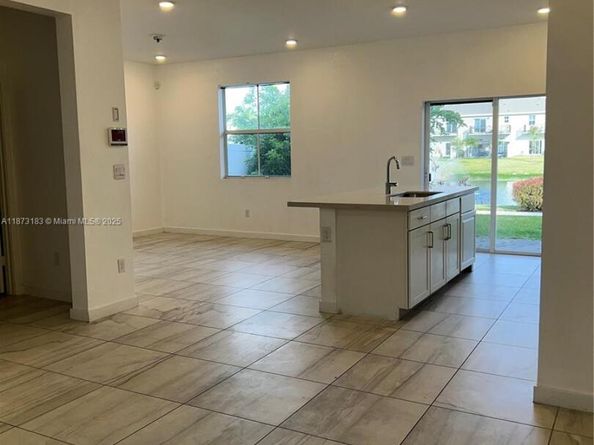 1769 SE 7th Ter, Homestead FL 33034