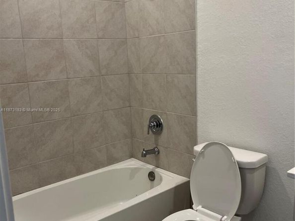 1769 SE 7th Ter, Homestead FL 33034