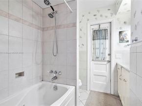 8220 NW 24th Ct, Pembroke Pines FL 33024