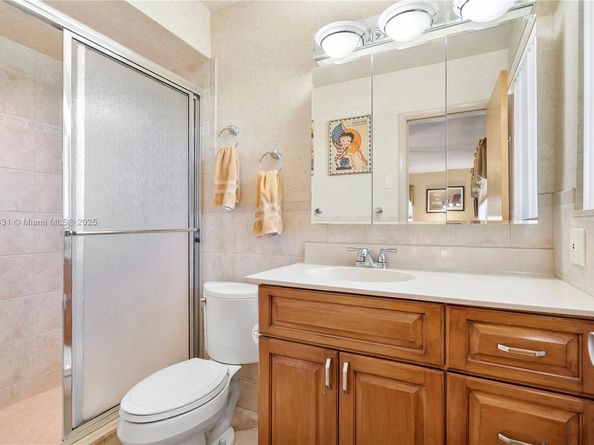 8220 NW 24th Ct, Pembroke Pines FL 33024
