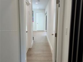 2350 NE 194th St, Miami FL 33180