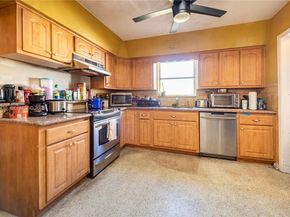 600 SW 11th Ave, Hallandale Beach FL 33009