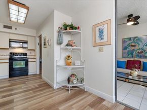 7201 Promenade Dr 101, Boca Raton FL 33433