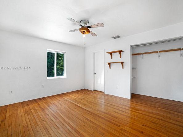 3470 N Meridian Ave, Miami Beach FL 33140