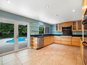 3470 N Meridian Ave, Miami Beach FL 33140