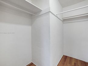 3470 N Meridian Ave, Miami Beach FL 33140