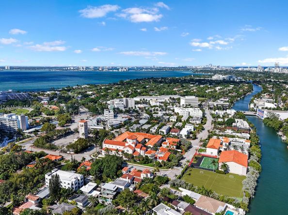 3470 N Meridian Ave, Miami Beach FL 33140