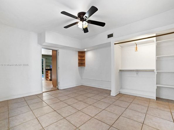 3470 N Meridian Ave, Miami Beach FL 33140