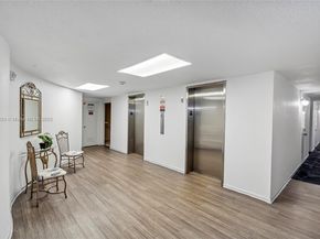 1825 S Ocean Dr PH1, Hallandale Beach FL 33009