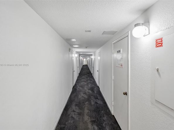 1825 S Ocean Dr PH1, Hallandale Beach FL 33009