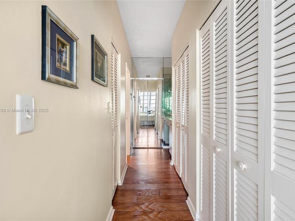 1825 S Ocean Dr PH1, Hallandale Beach FL 33009