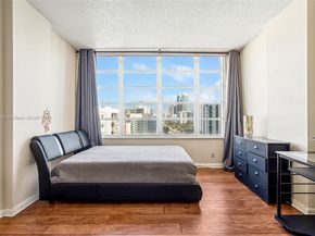 1825 S Ocean Dr PH1, Hallandale Beach FL 33009