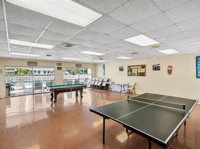 1825 S Ocean Dr PH1, Hallandale Beach FL 33009