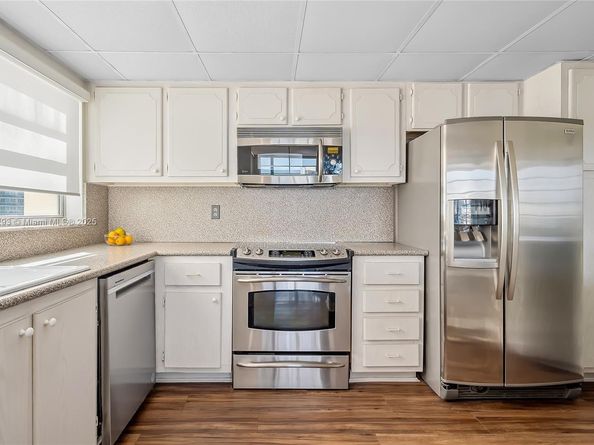 1825 S Ocean Dr PH1, Hallandale Beach FL 33009