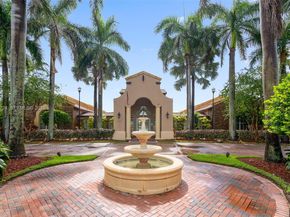 945 NE 34th Ave 103, Homestead FL 33033