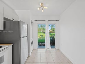 945 NE 34th Ave 103, Homestead FL 33033