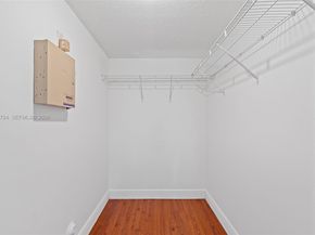 945 NE 34th Ave 103, Homestead FL 33033