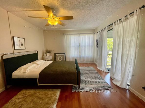 2312 S Cypress Bend Dr 410, Pompano Beach FL 33069