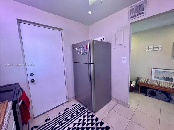 2312 S Cypress Bend Dr 410, Pompano Beach FL 33069