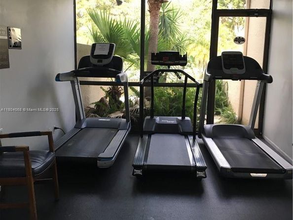 2312 S Cypress Bend Dr 410, Pompano Beach FL 33069