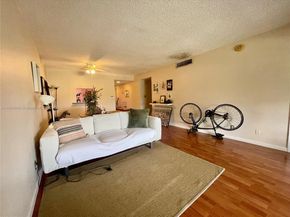2312 S Cypress Bend Dr 410, Pompano Beach FL 33069