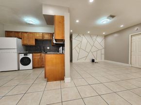 6251 NW 14th St, Sunrise FL 33313