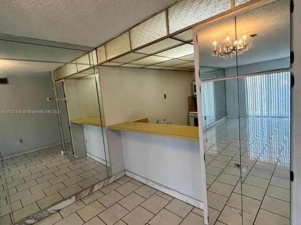 555 NE 123rd St 412B, North Miami FL 33161