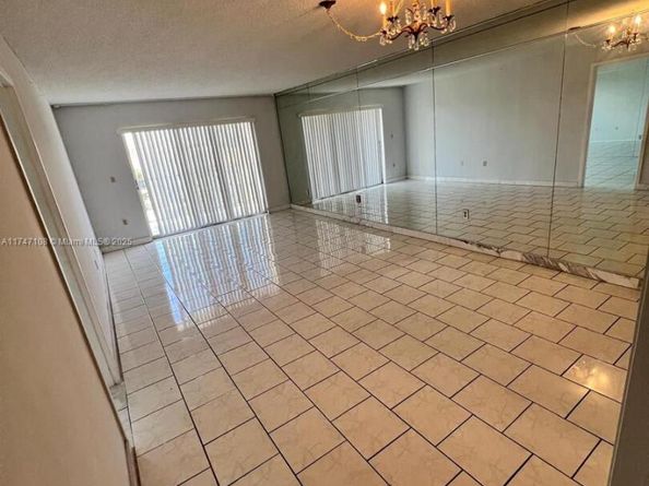 555 NE 123rd St 412B, North Miami FL 33161