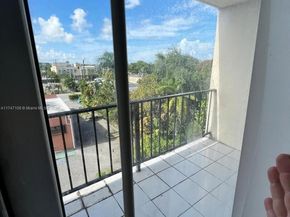 555 NE 123rd St 412B, North Miami FL 33161