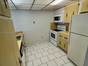 555 NE 123rd St 412B, North Miami FL 33161