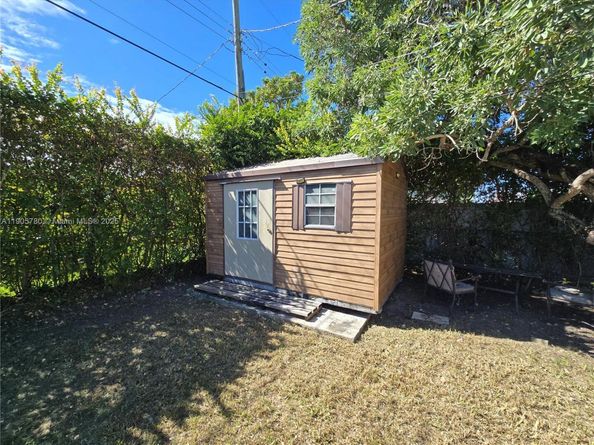 12270 SW 28th St, Miami FL 33175