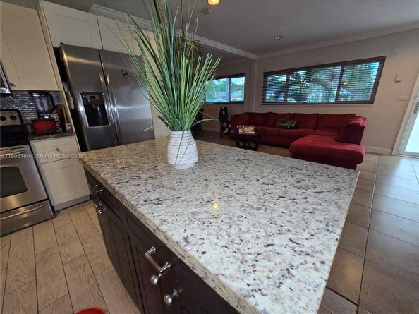 12270 SW 28th St, Miami FL 33175