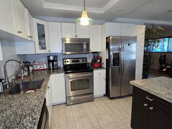 12270 SW 28th St, Miami FL 33175