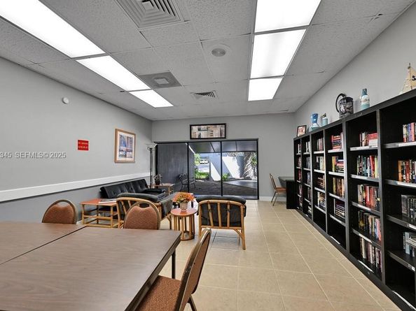 9401 Lime Bay Blvd 302, Tamarac FL 33321