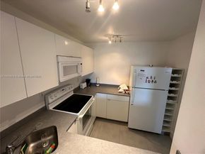 486 NW 165th St Rd B303, Miami FL 33169