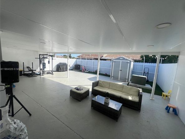 3028 NW 204th Ter, Miami Gardens FL 33056