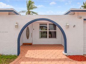 8970 Johnson St, Pembroke Pines FL 33024