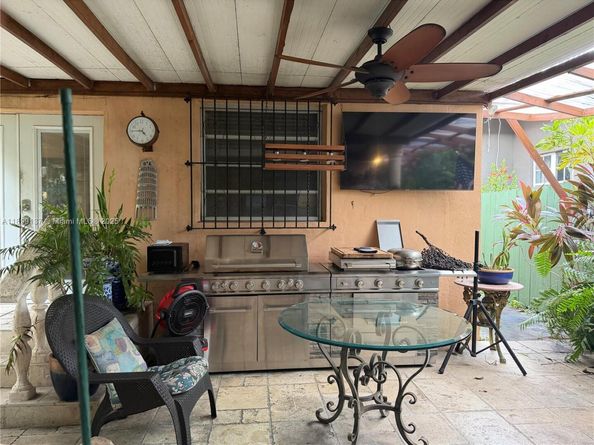 901 SW 19th Ave, Miami FL 33135