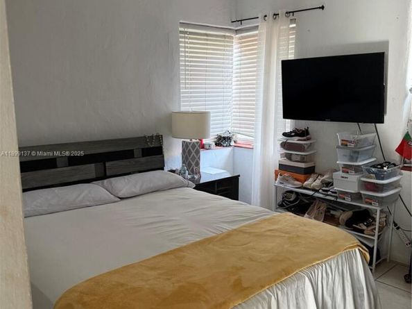 901 SW 19th Ave, Miami FL 33135