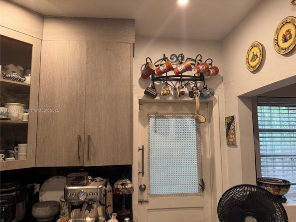 901 SW 19th Ave, Miami FL 33135