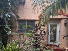 901 SW 19th Ave, Miami FL 33135