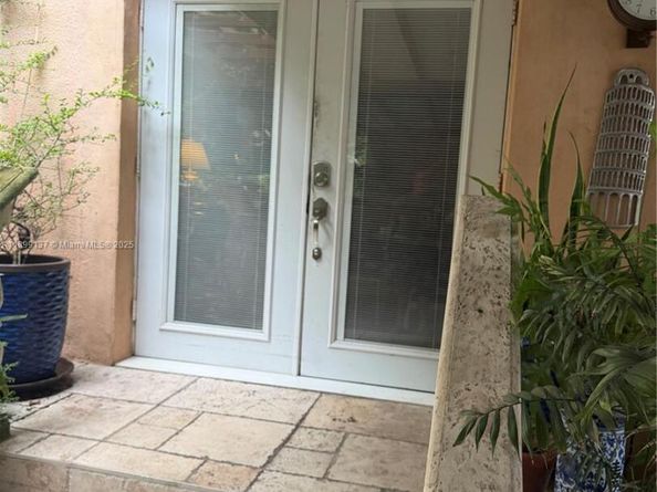 901 SW 19th Ave, Miami FL 33135