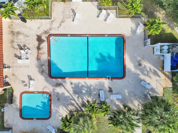 4742 Sheridan St 6, Hollywood FL 33021