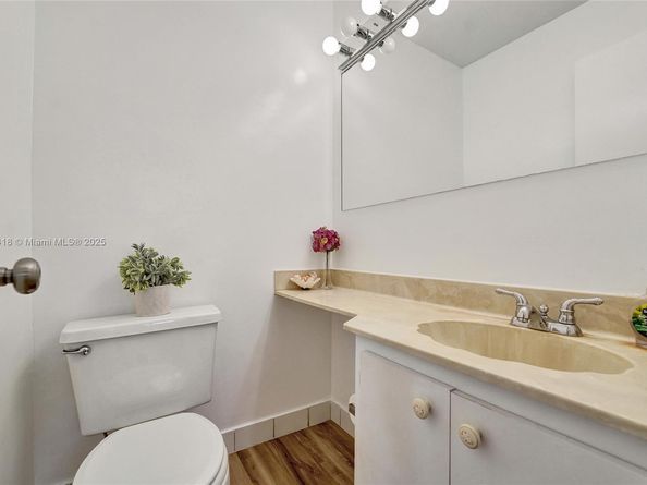 4742 Sheridan St 6, Hollywood FL 33021