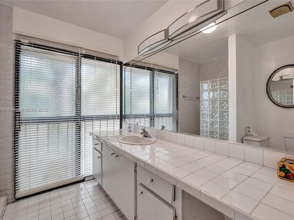 4742 Sheridan St 6, Hollywood FL 33021