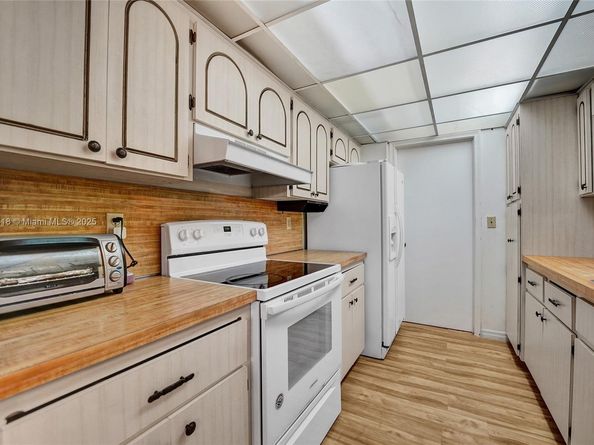 4742 Sheridan St 6, Hollywood FL 33021